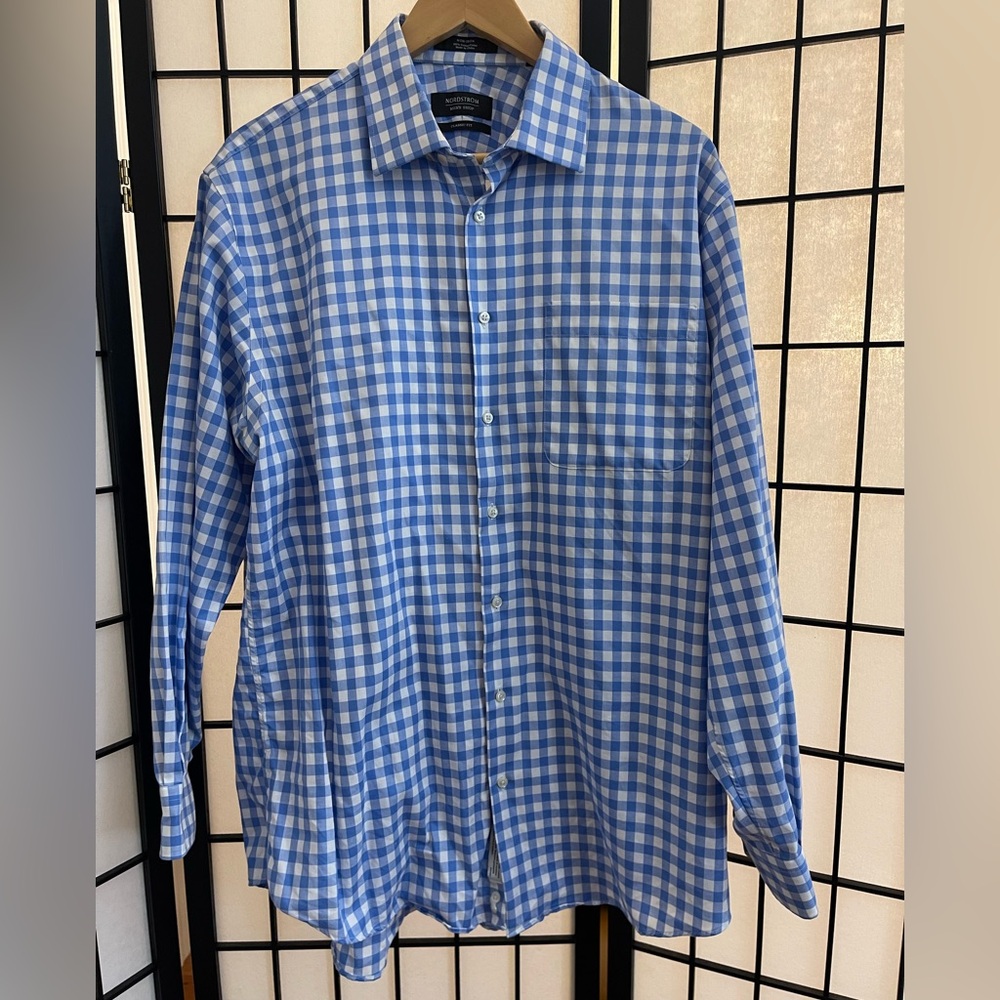 Nordstrom Men’s Wrinkle-Free Button-Down Shirt – Classic Fit